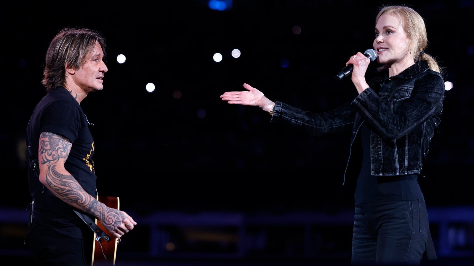 HT1. Just as Keith Urban was wrapping up his birthday set, Nicole Kidman shocked the crowd with a surprise entrance