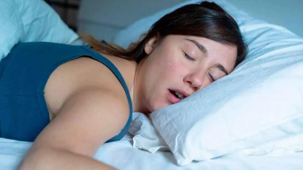 HT1. If you dr00l while you sleep, this is what your health might be warning you about.