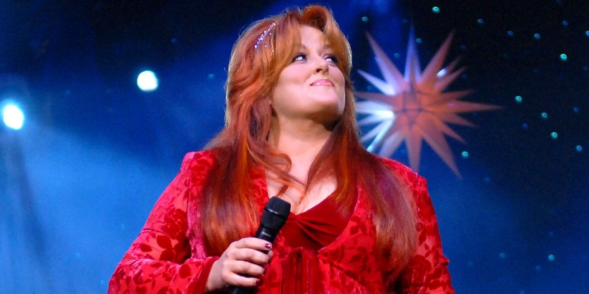SB. Fans Notice Wynonna Judd, 60, ‘Lost Too Much Weight’ as She Flaunts ‘Skinny’ Look in Black Plunging Outfit