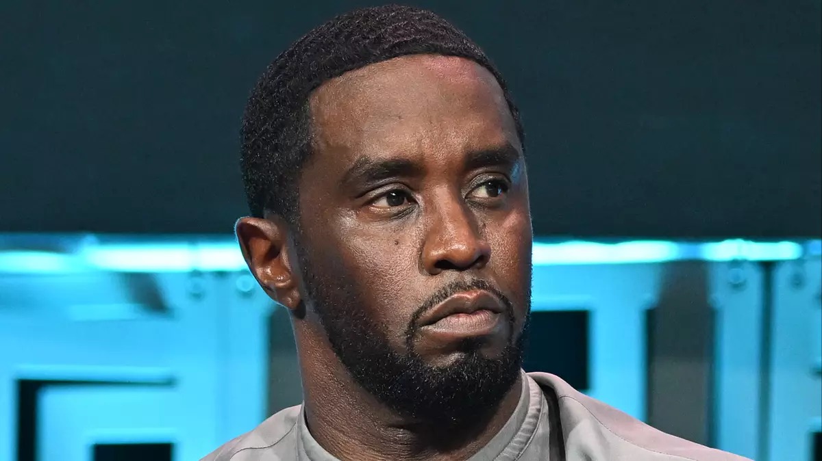 HT14. List Of Almost 200 Celebrities Handed To Jurors In Diddy Trial