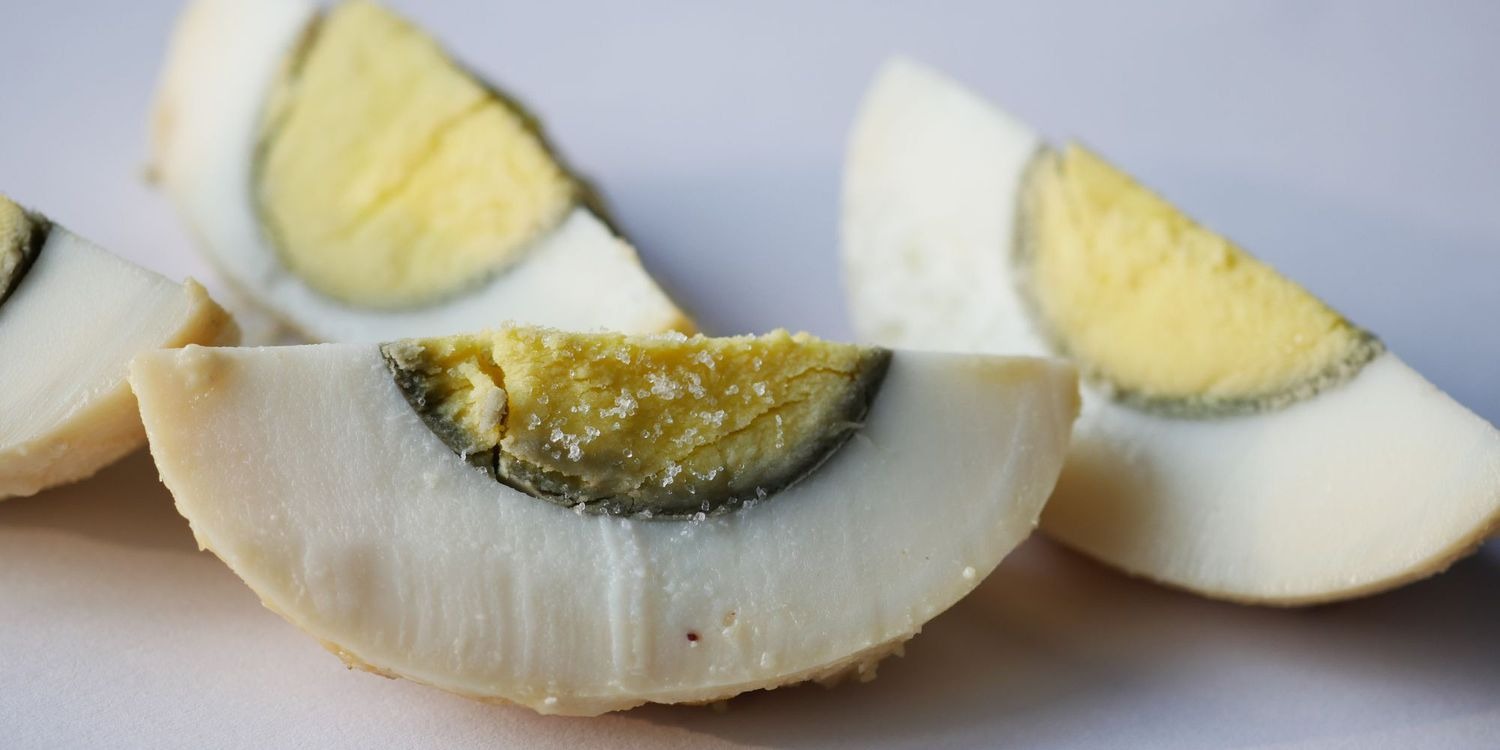 HT10. Why Does a Green Ring Appear Around Hard-Boiled Eggs?