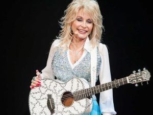 HT16. Dolly Parton Will Sadly Stop Touring