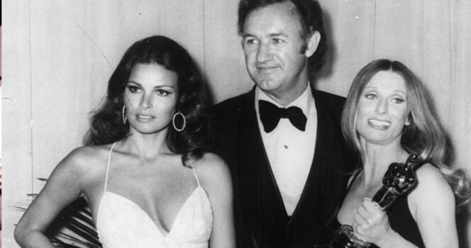 HT7. This original Oscars photo from 1972 is not edited. Observe it closely