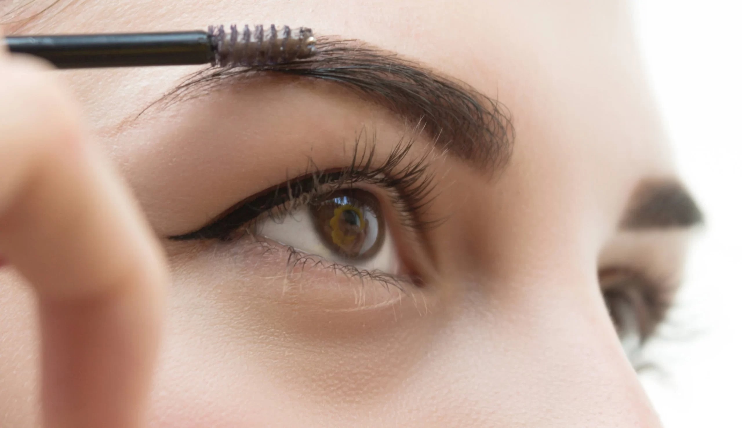 HT16. Halo Brows: The Latest Eyebrow Trend Taking Over Social Media