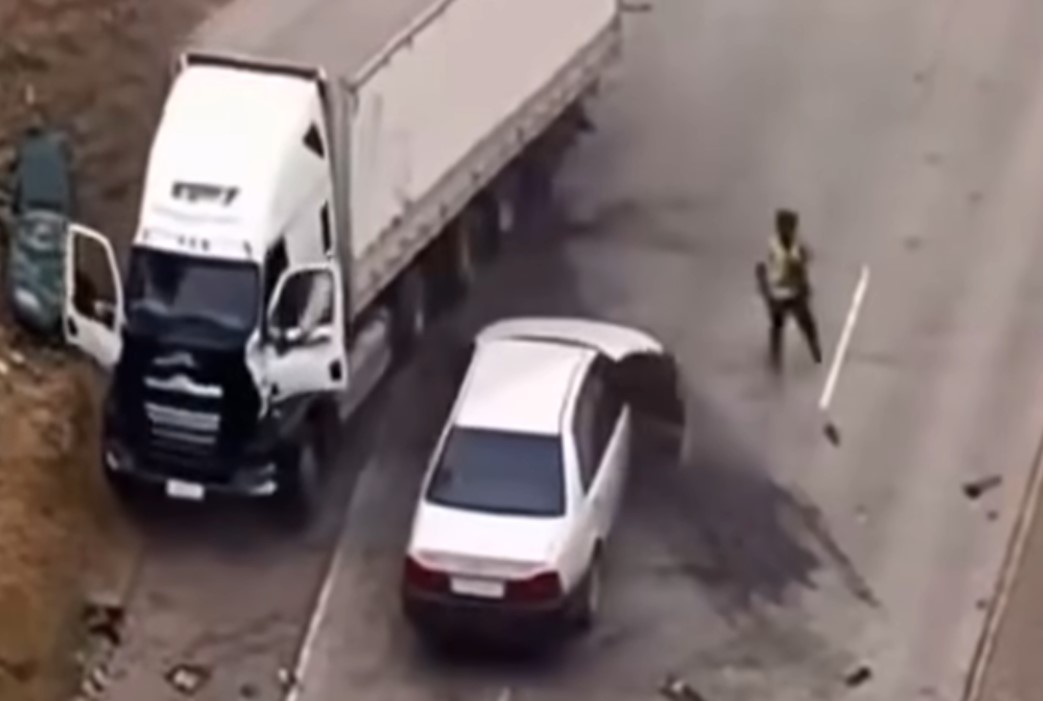 HT1. Video Of What Firefighter Was Caught Doing To Little Girl At Car Crash Goes Viral Online
