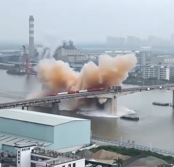 HT6. Tanker Caught Under a Crumbling Bridge