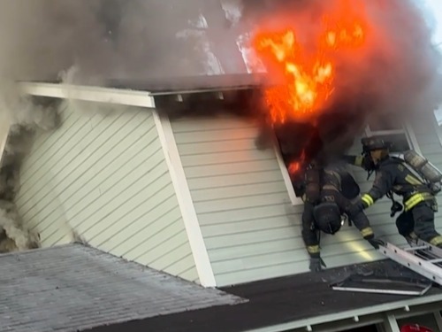 HT16. Firefighters Bail Out as Flashover Engulfs Burning Home