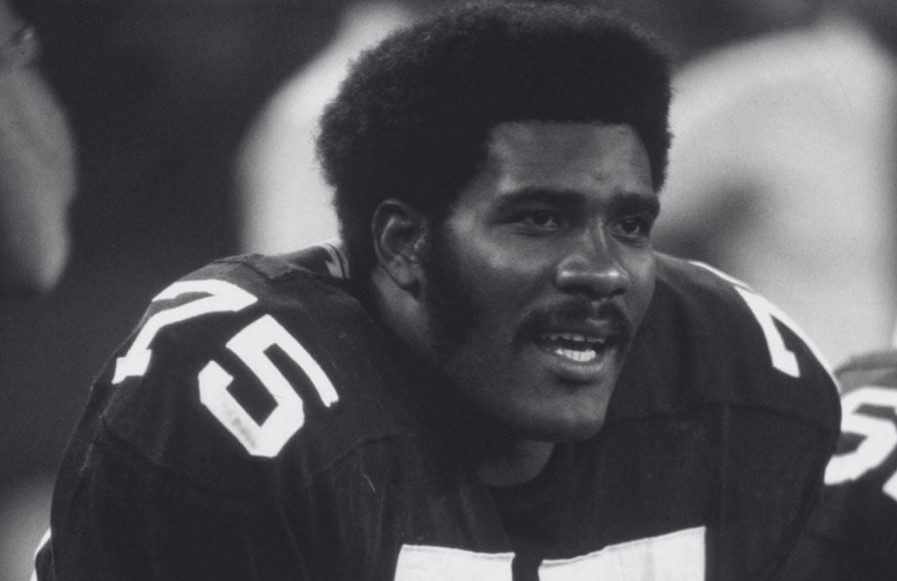 HT14. NFL Legend “Mean” Joe Greene After Battle With Terminal Illness