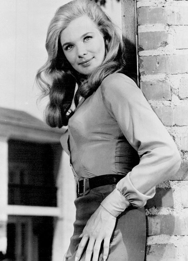 HT14. At 82, She’s Still Captivating — You’ll Want to Sit Down Before Seeing Her Amazing Transformation