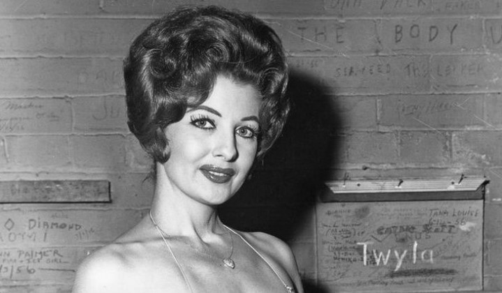 HT10. The Original Hourglass: The Model Who Changed the Standards of Beauty and Power