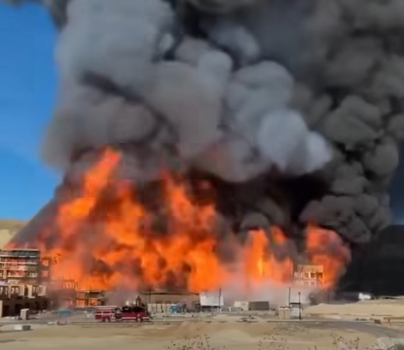 HT6. BREAKING NEWS: Just minutes ago, a tremendous fire broke out in…See more