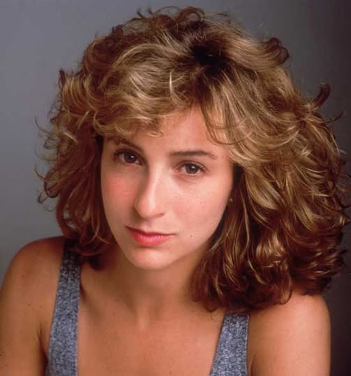 HT14. Jennifer Grey from ‘Dirty Dancing’ is now 65 Try not to smile when you see her today…