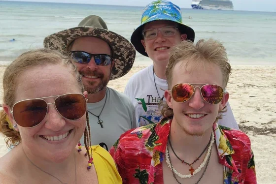 HT14. Tragedy: Father with his entire family in the community…See more