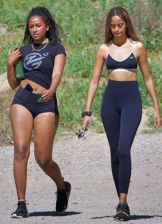 HT14. Malia and Sasha Obama party with rapper Drake, former first daughters scantily clad