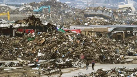 HT6. 7.6 MASSIVE EARTHQUAKE IN JAPAN — TSUNAMI WARNING SPARKS UNEASE IN AOMORI