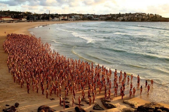 HT1. You Must See This Moment To Believe It, Try Not To Gasp…See more