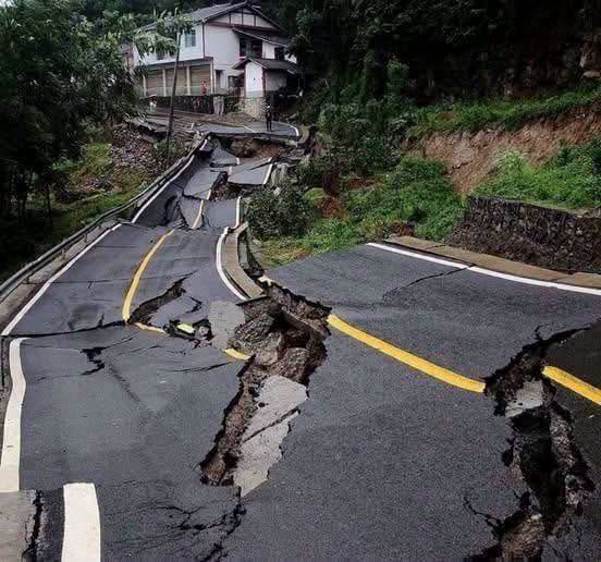 HT1. 7.7 Magnitude Earthquake Strikes Southeast in … : Impact, Causes, and Regional Response