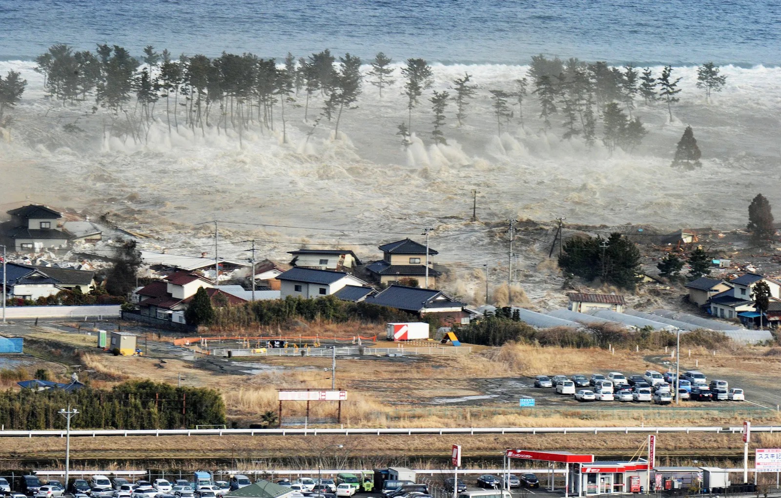 HT14. Powerful Earthquake Triggers Tsunami Alert Along Alaska’s Southern Coast: Emergency Response Underway