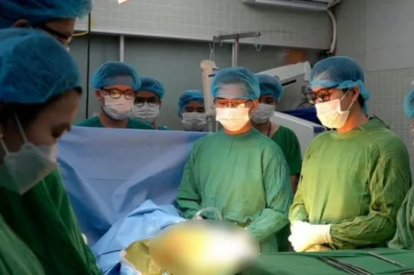 HT6. Teenage Girl Hospitalized After Shocking Bedroom Experiment Gone Wrong
