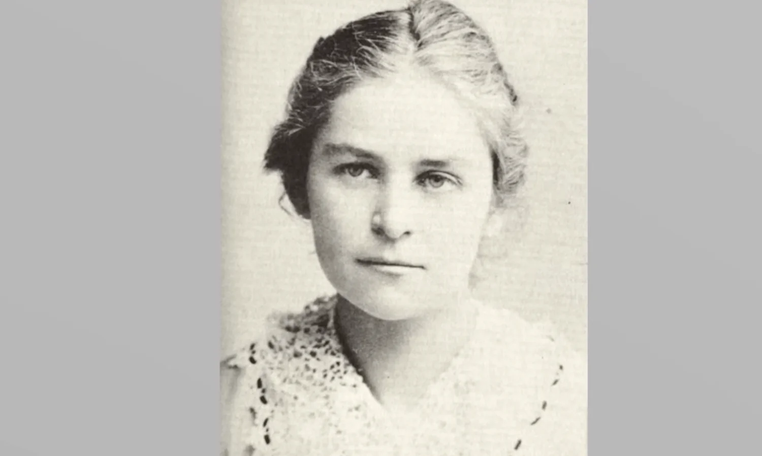 HT4. Hedwig Höss and Life Beside Auschwitz: Examining History, Responsibility, and Complicity