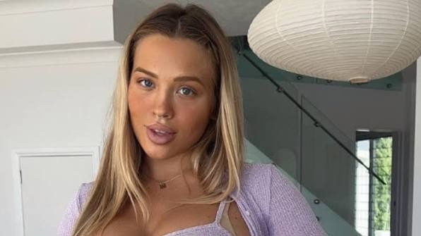 ST1. A Mom’s Bikini Is Causing Outrage At The Beach. Try Not To Gasp When You See It.