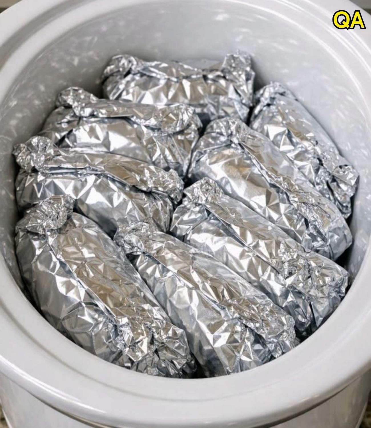 HT4. Slow Cooker Foil-Wrapped Baked Apples: A Simple 5-Ingredient Dessert