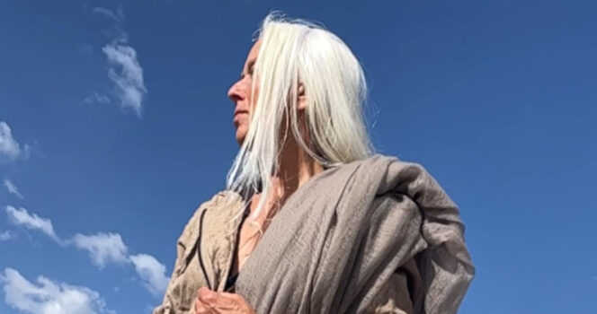 HT4. Woman dubbed “world’s most beautiful grandmother” shows what she looks like years after viral photos