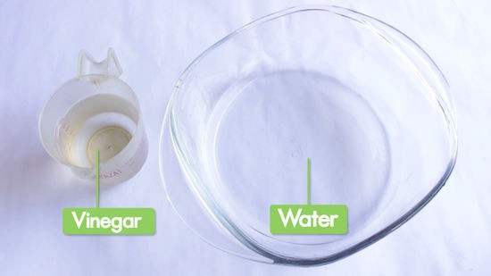 HT1. Glass with Water, Vinegar, and Salt Can Cleanse Your Home