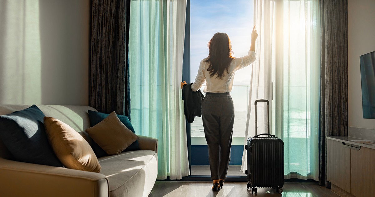 HT1. Why the bathtub is safest spot in hotel room to store luggage