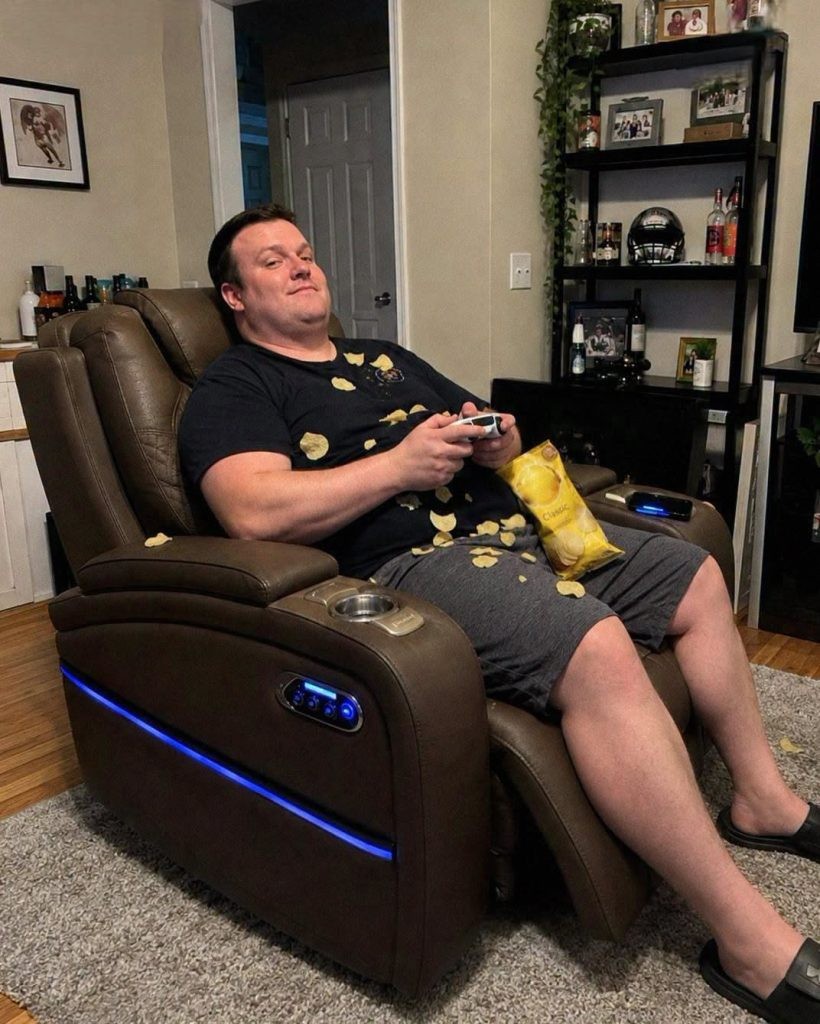 HT3. My Husband Said We Couldn’t Afford a High Chair—Then He Spent $2,000 on a Recliner