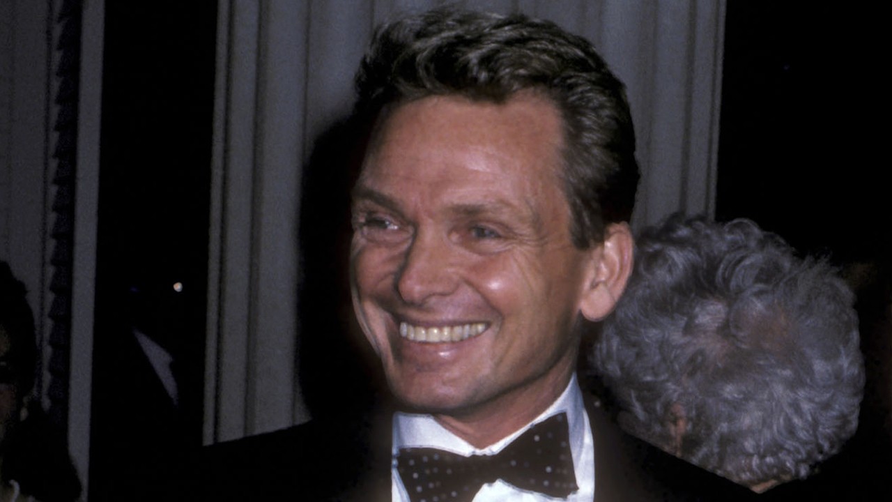 HT2. Bob Mackie is gone at 87