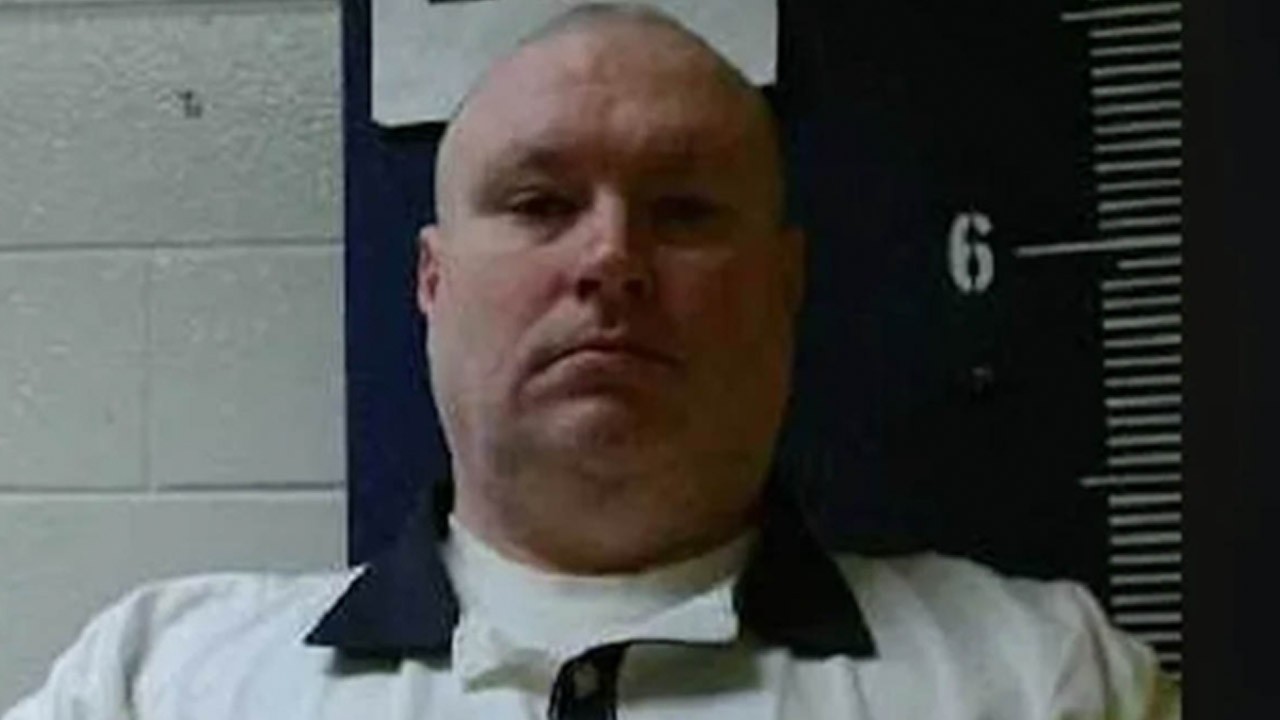 HT3. Death row inmate’s execution halted just hours before he was set to die following new law