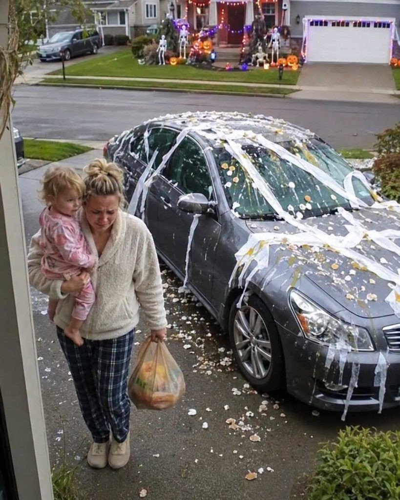 HT1. My Neighbor Egged My Car Because I Blocked The View Of His Halloween Decorations — So I Brought Him A “GIFT” He’ll Never Forget