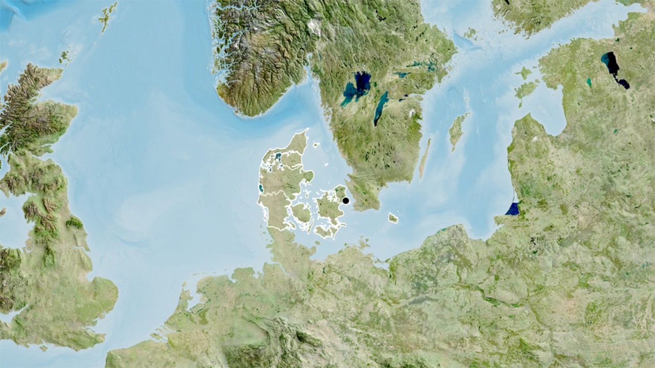 HT3. Google Maps users spot giant ‘black hole’ on tiny island
