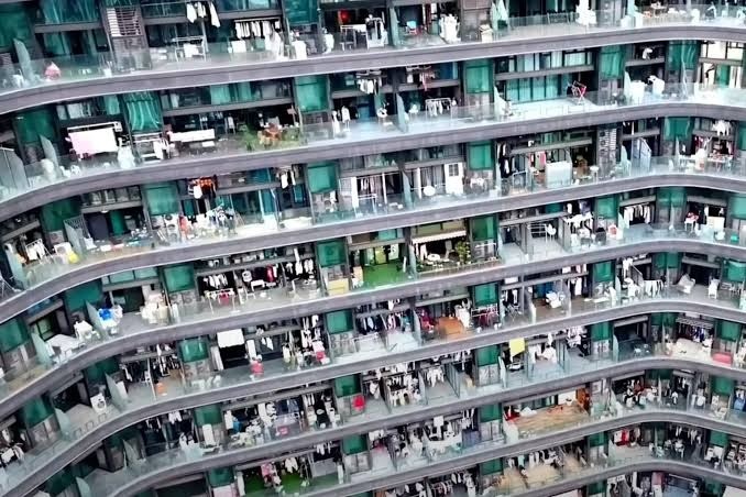 HT2. China’s ‘Dystopian’ Apartment Block Housing Over 20,000 People