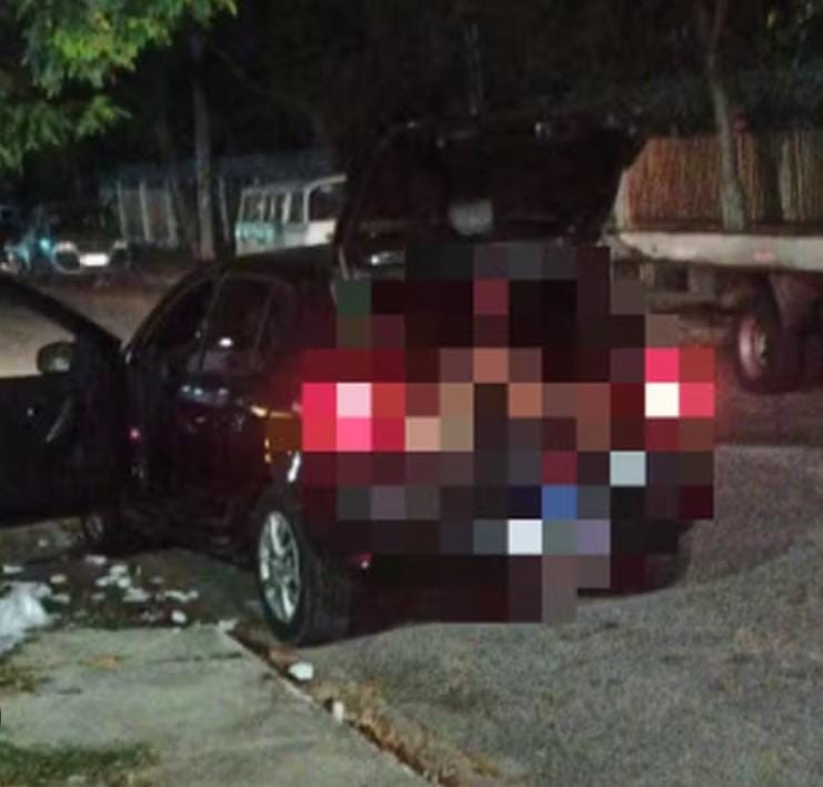 HT4. Police find 6 women in abandoned car in estr… see more