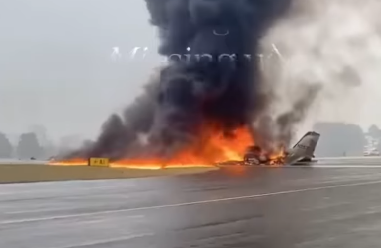 HT3. Plane With More Than 240 Onboard Triggers Major Emergency