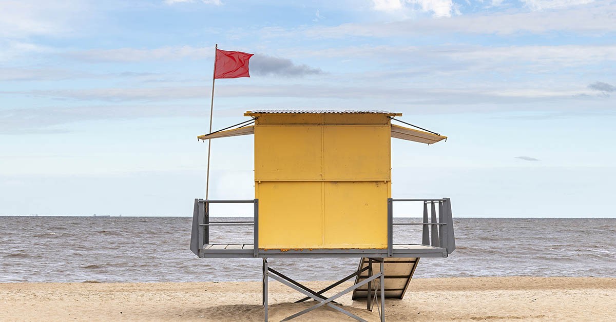 HT1. What Do Beach Flag Colors Mean? A Quick Safety Guide