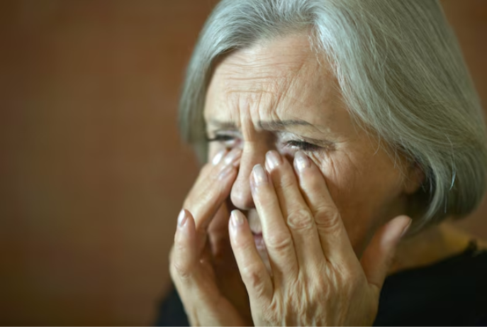 HT2. 12 nasty habits in old age that everyone notices, but no one dares to tell you –