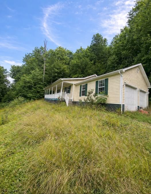 HT3. Enjoy Relaxed Single-Level Living With Stunning West Virginia Surroundings