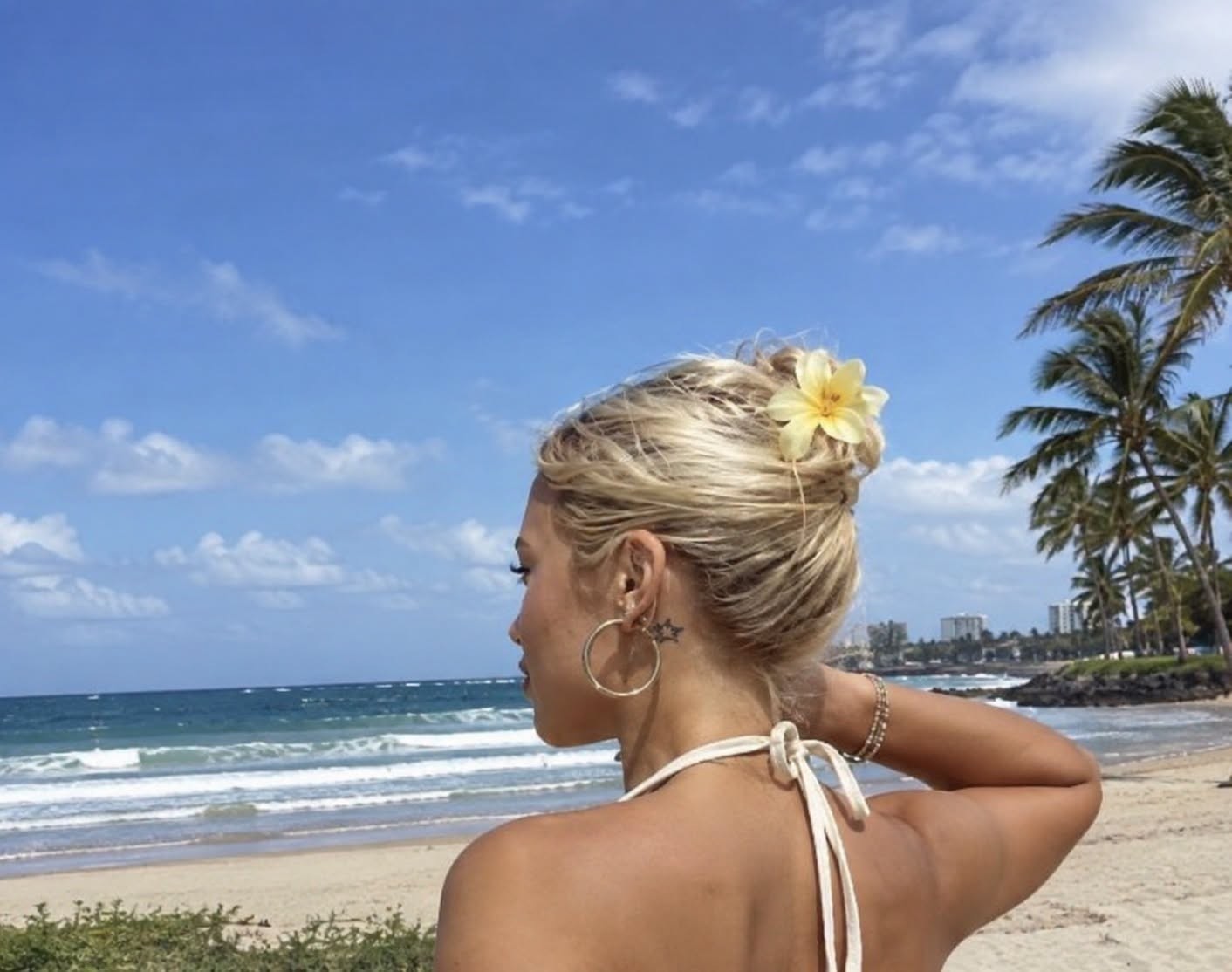 HT1. Search Results for “Why One Beach Outfit Started a Conversation About Confidence and Personal Choice”