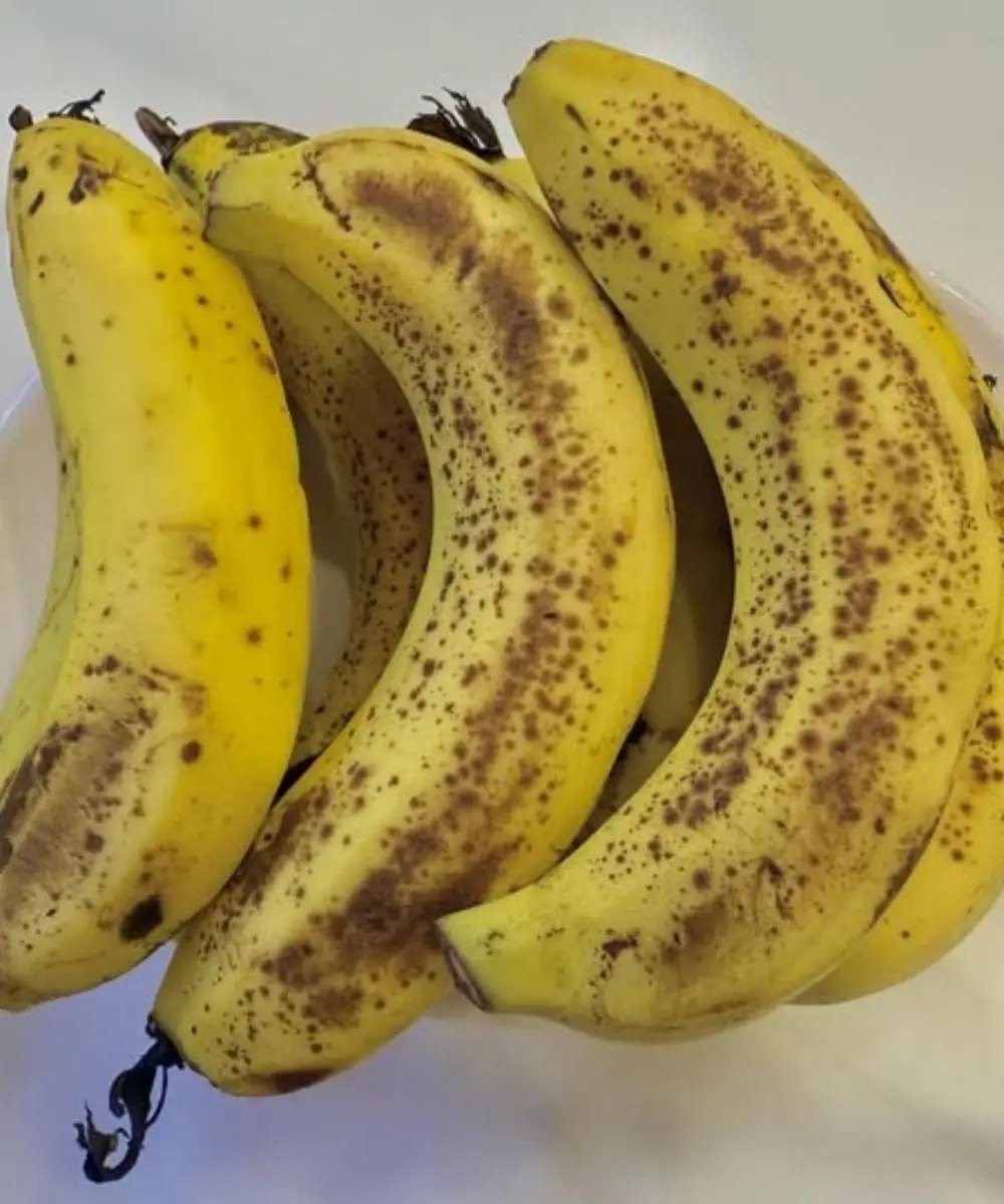 HT2. Why More Seniors Are Boiling Bananas with Cinnamon Before Bed